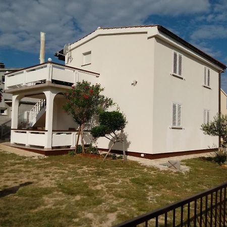 Apartmani Dokoza Vir Exteriör bild