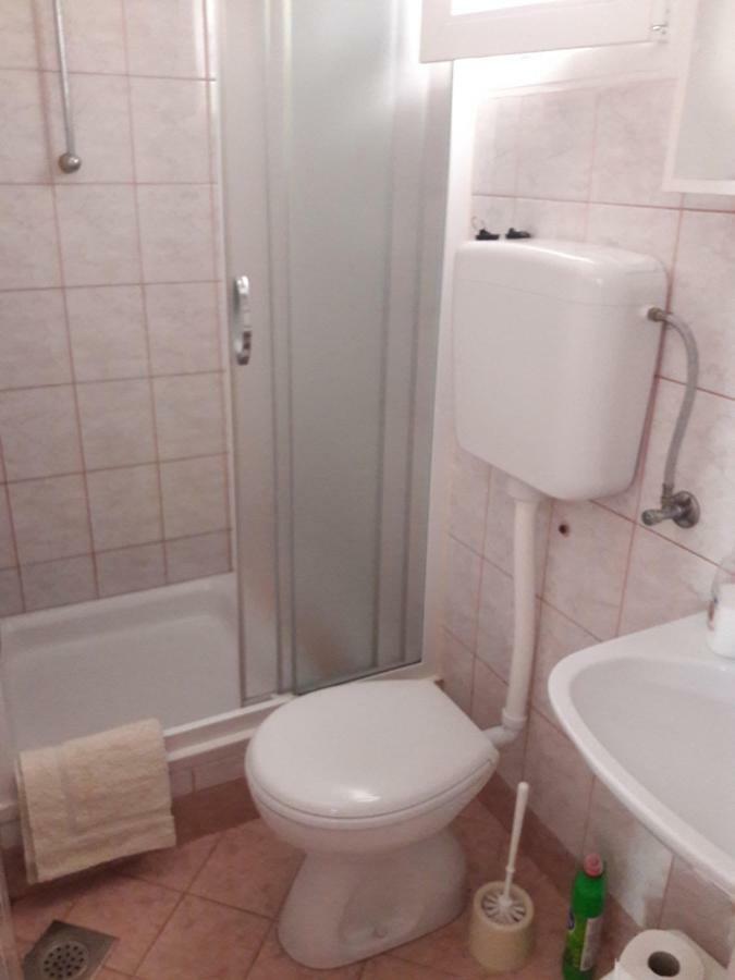 Apartmani Dokoza Vir Exteriör bild