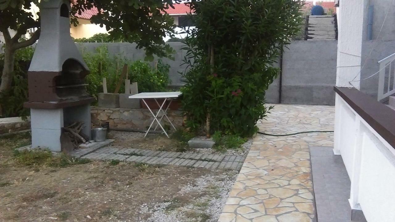 Apartmani Dokoza Vir Exteriör bild