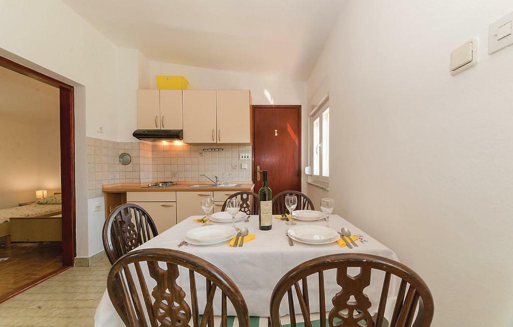 Apartmani Dokoza Vir Exteriör bild